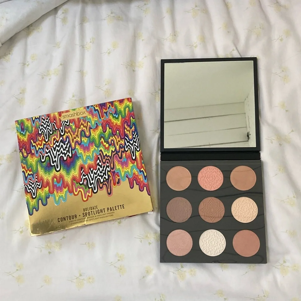NWT Smashbox Holidaze Contour and Spotlight Palette